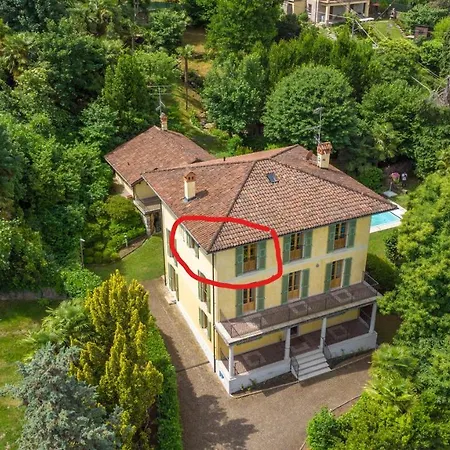 Affittacamere The Camelia, Our With View, Private Bathroom And Dedicated Parking At The Isabella Stresa