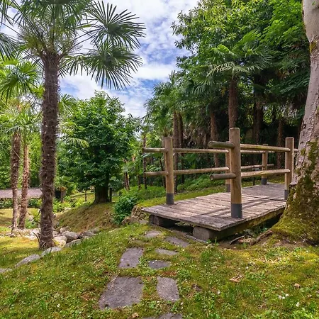 View Camelia At Isabella Retreat Ages 6 3* Stresa