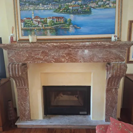 Affittacamere The Camelia, Our With View, Private Bathroom And Dedicated Parking At The Isabella Stresa