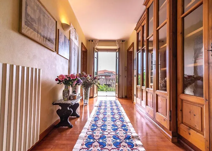 ゲストハウス The Camelia, Our With View, Private Bathroom And Dedicated Parking At The Isabella