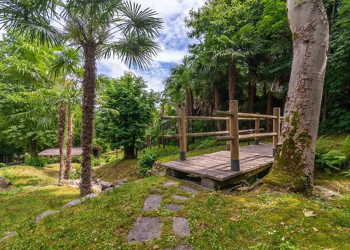 The Camelia, Our With View, Private Bathroom And Dedicated Parking At The Isabella 3* ستريزا