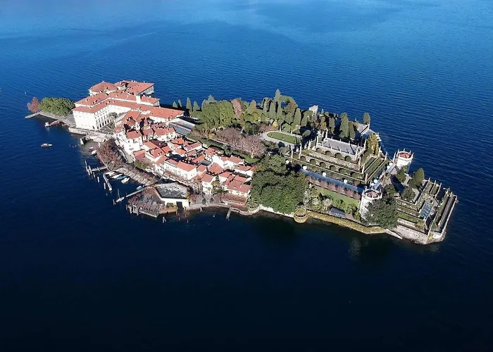 Guest house The Camelia, Our With View, Private Bathroom And Dedicated Parking At The Isabella 3*