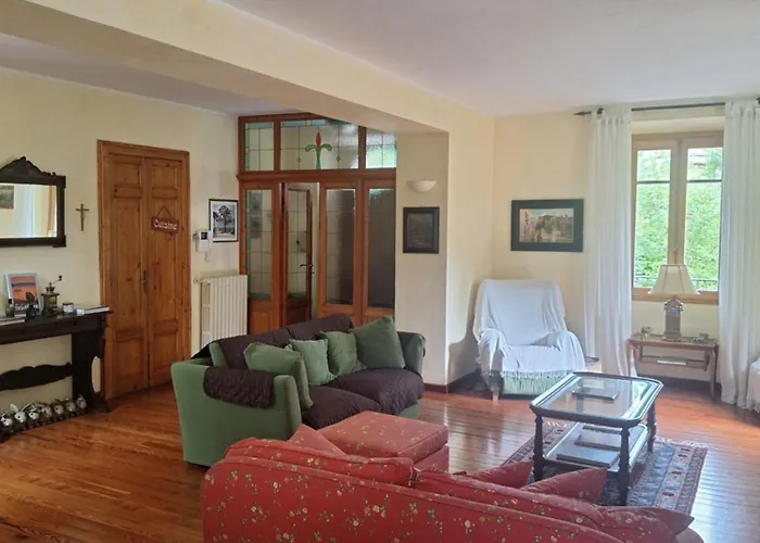 The Camelia, Our With View, Private Bathroom And Dedicated Parking At The Isabella 3* ستريزا