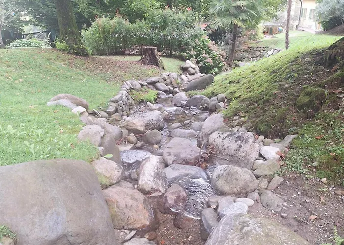 The Camelia, Our With View, Private Bathroom And Dedicated Parking At The Isabella 3* ستريزا