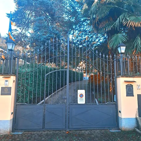 The Camelia, Our With View, Private Bathroom And Dedicated Parking At The Isabella 3* Stresa