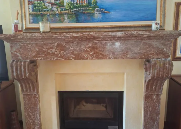 Casa de hóspedes The Camelia, Our With View, Private Bathroom And Dedicated Parking At The Isabella Stresa